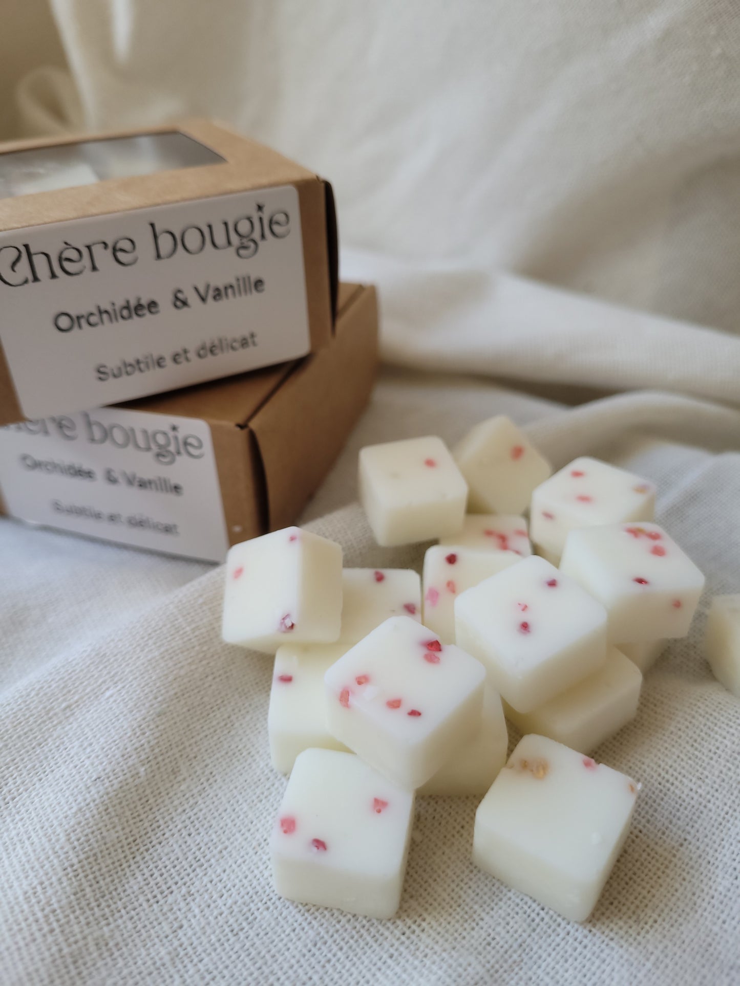 Boîte de 12 fondants parfumés Orchidée Vanille en cire de soja naturelle, décorés de paillettes