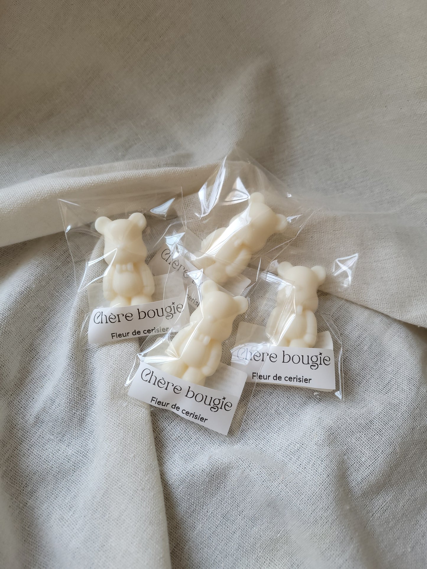 Fondant Parfumé Fleur de Cerisier - En Forme d’Ours Blanc 🤍
