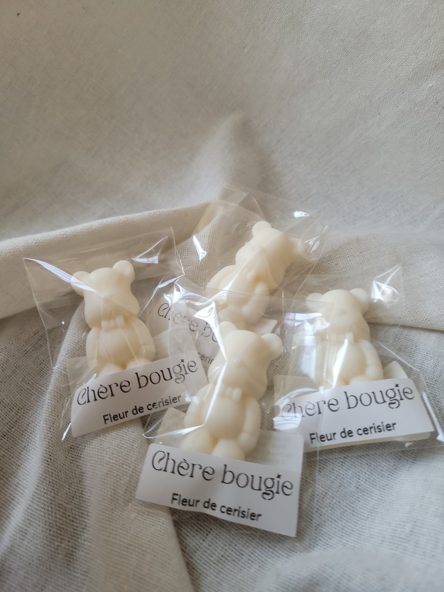Fondant Parfumé Fleur de Cerisier - En Forme d’Ours Blanc 🤍