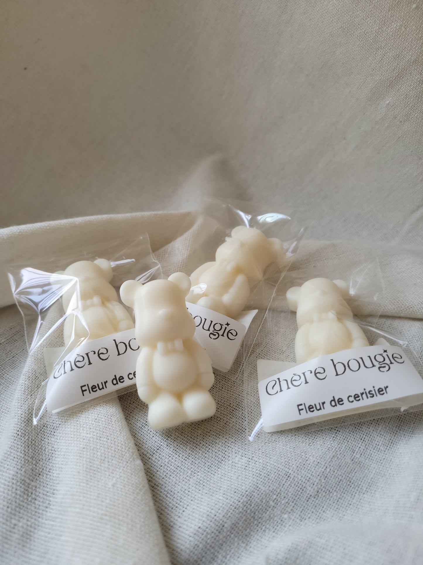 Fondant Parfumé Fleur de Cerisier - En Forme d’Ours Blanc 🤍